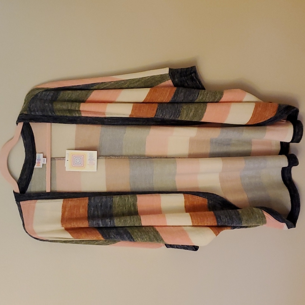 NWT Lularoe L Tracy